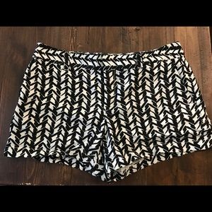 Loft Black & White print shorts